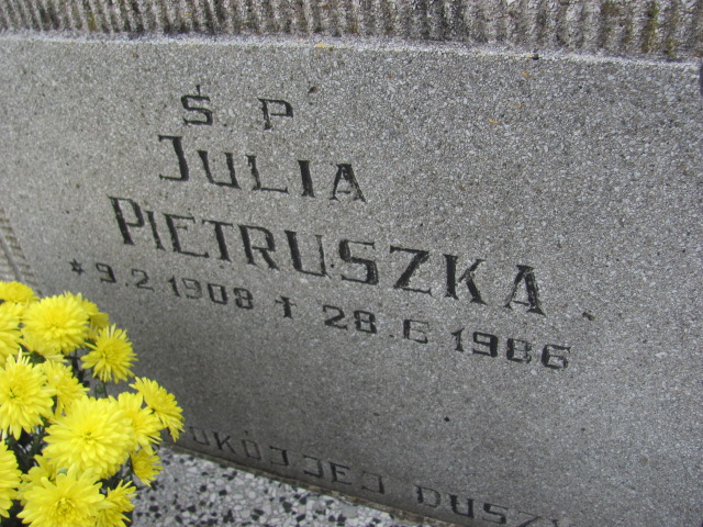 Julia Pietruszka 1908 Cięcina - Grobonet - Wyszukiwarka osób pochowanych